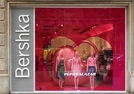 A sculptural window design for Pepa Salazar’s collaboration